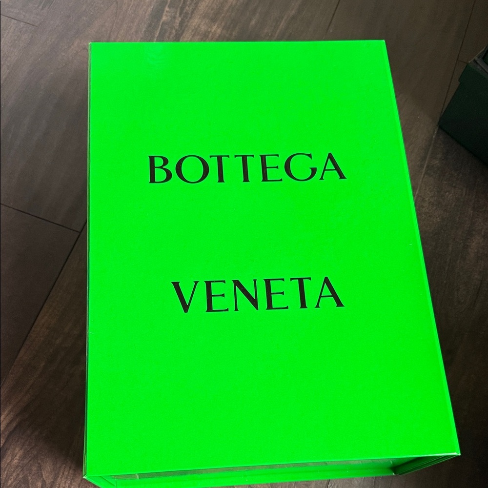 Bottega Veneta Neon Green Storage Box 15 Lx11 w1/2 x 6 tall